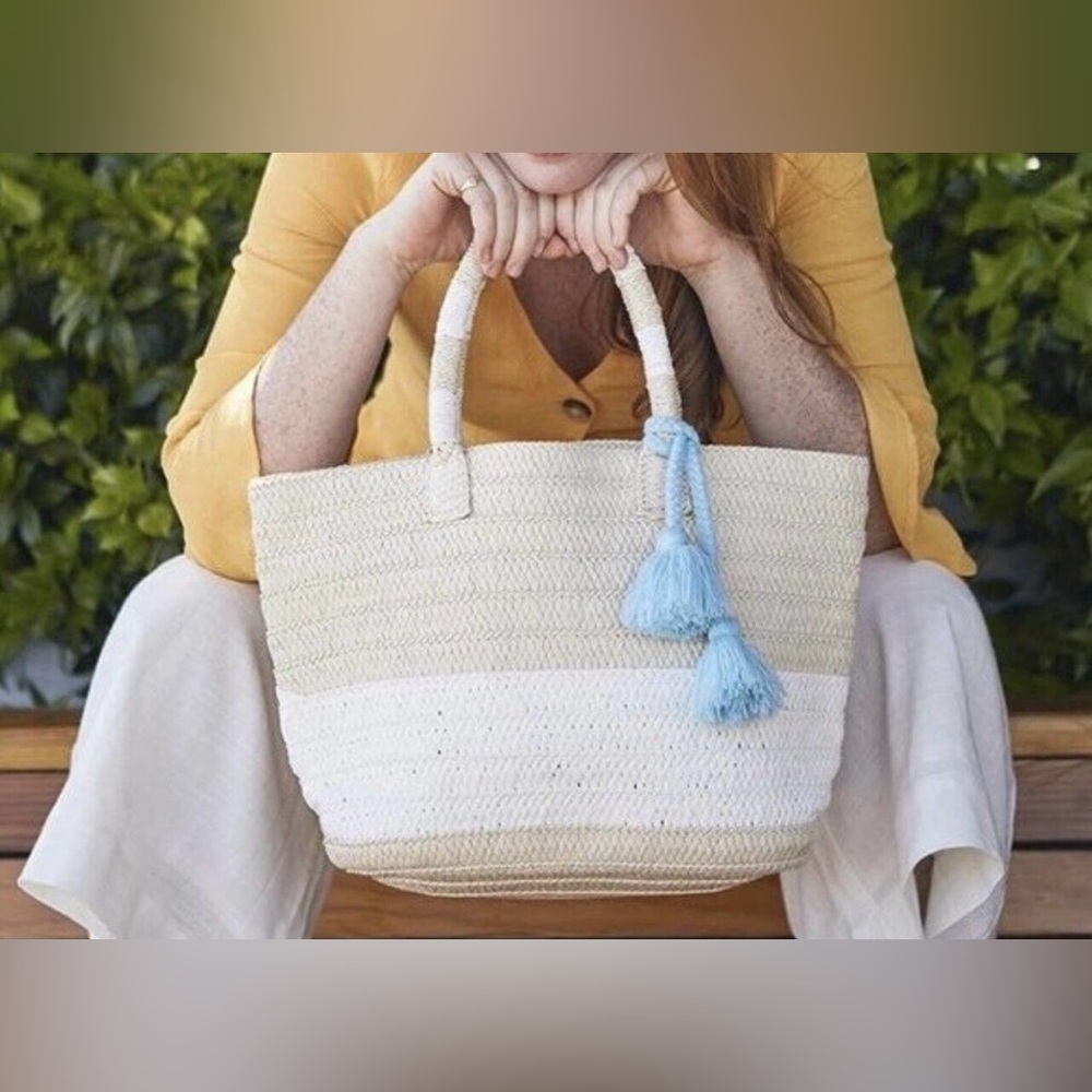 Like New Altru 100% Paper Straw Tote Bag - Picture 1 of 16